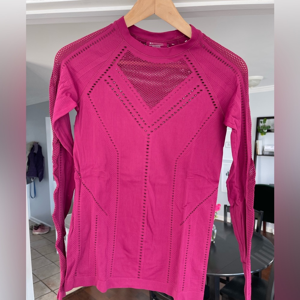 Athleta Long Sleeve in Burgundy Size S